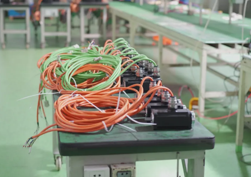 有電機(jī)型號(hào),怎么選驅(qū)動(dòng)器(驅(qū)動(dòng)電機(jī)的型號(hào)包含哪幾部分)